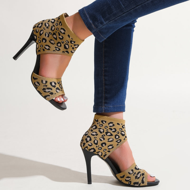 🔥New Arrival 2025🔥Women's Stylish Slim Heel Sandals💖Spring sale-49% OFF